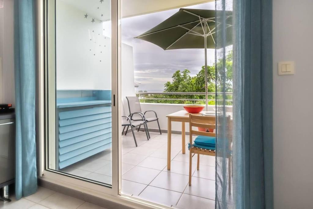Flamboyant - Studio 2 Personnes Avec Lit De Qualite Hoteliere Separable Pour Couple Ou Amis Avec Tres Belle Terrasse A 12 Min A Pied Ou 4 Min En Voiture Du Lagon De L'Ermitage - St Gilles Les Bains 라 살린 레 뱅 외부 사진