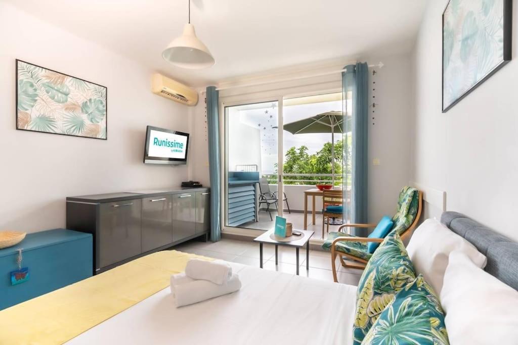 Flamboyant - Studio 2 Personnes Avec Lit De Qualite Hoteliere Separable Pour Couple Ou Amis Avec Tres Belle Terrasse A 12 Min A Pied Ou 4 Min En Voiture Du Lagon De L'Ermitage - St Gilles Les Bains 라 살린 레 뱅 외부 사진